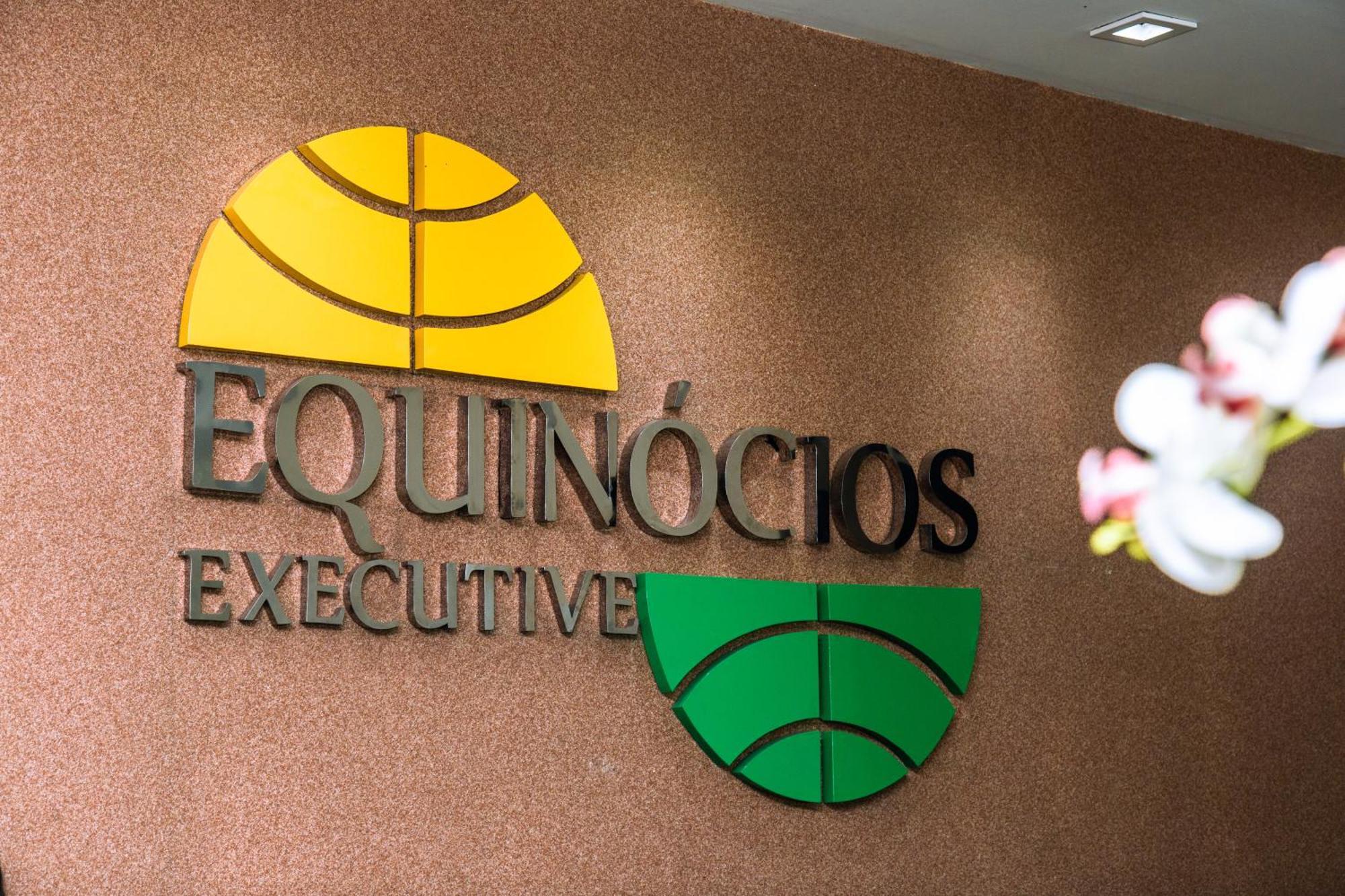 Hotel Equinocios Executive Barcarena Exterior photo